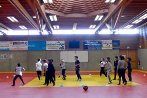 Une journée sportive à Yssingeaux pour les écoliers de Grazac