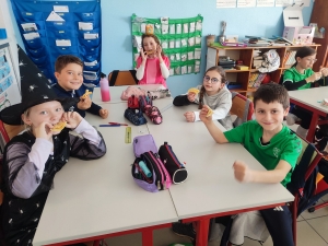 Mardi-Gras à l&#039;école Saint-Joseph de Dunières