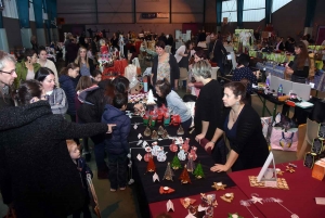 Lapte : le marché de Noël fait le plein dans le gymnase