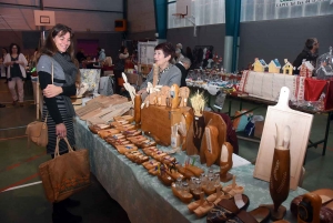 Lapte : le marché de Noël fait le plein dans le gymnase