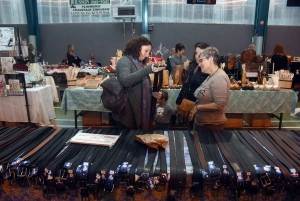 Lapte : le marché de Noël fait le plein dans le gymnase