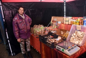 Lapte : le marché de Noël fait le plein dans le gymnase