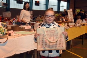 Lapte : le marché de Noël fait le plein dans le gymnase