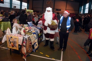 Lapte : le marché de Noël fait le plein dans le gymnase