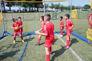 Sainte-Sigolène : du jeu au pied et des jeux pour les jeunes footballeurs au tournoi Dowlex