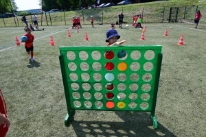 Sainte-Sigolène : du jeu au pied et des jeux pour les jeunes footballeurs au tournoi Dowlex