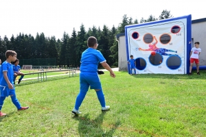 Sainte-Sigolène : du jeu au pied et des jeux pour les jeunes footballeurs au tournoi Dowlex