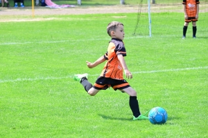 Sainte-Sigolène : du jeu au pied et des jeux pour les jeunes footballeurs au tournoi Dowlex