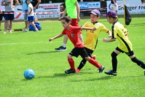 Sainte-Sigolène : du jeu au pied et des jeux pour les jeunes footballeurs au tournoi Dowlex