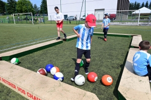 Sainte-Sigolène : du jeu au pied et des jeux pour les jeunes footballeurs au tournoi Dowlex