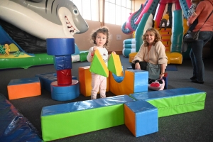 Bas-en-Basset : un parc de structures gonflables installé dans le gymnase jusqu&#039;à dimanche