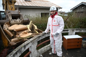 Futur pont de la Loire à Bas-en-Basset : la déconstruction de deux maisons a commencé