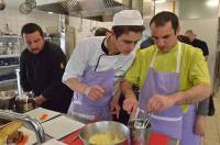 Chaque équipe est composée d&#039;un chef, d&#039;un apprenti en cuisine, d&#039;une personne valide et d&#039;une personne en situation de handicap.