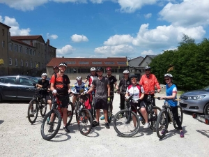 On s&#039;entraîne avant le raid VTT Monistrol-Méditerranée au lycée pro