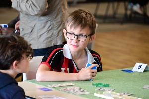 Trois écoles engagées dans un tournoi de bridge à Yssingeaux durant le temps scolaire