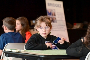 Trois écoles engagées dans un tournoi de bridge à Yssingeaux durant le temps scolaire