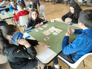 Trois écoles engagées dans un tournoi de bridge à Yssingeaux durant le temps scolaire