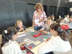 Trois écoles engagées dans un tournoi de bridge à Yssingeaux durant le temps scolaire