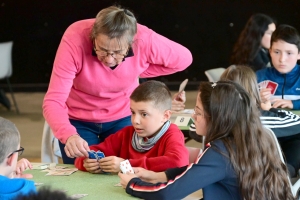 Trois écoles engagées dans un tournoi de bridge à Yssingeaux durant le temps scolaire