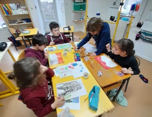 Araules : les dessins des écoliers de &quot;Recharinges&quot; exposés au Lieu de mémoire du Chambon