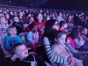 Monistrol-sur-Loire : tous les écoliers du &quot;Château&quot; émerveillés par le spectacle de Val Grangent