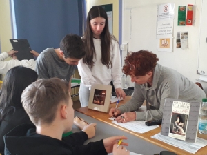 Une autrice stéphanoise nourrit le projet &quot;Jeunes en librairie&quot; au collège du &quot;Château&quot; à Monistrol