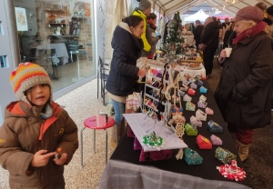 Un pimpant marché artisanal de Noël à Yssingeaux