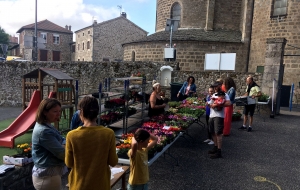 Raucoules : une vente de fleurs à l&#039;école plébiscitée par les villageois