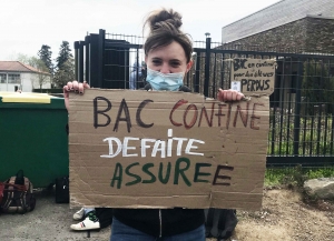 Yssingeaux : les terminales continuent le blocus pacifique devant le lycée Chabrier