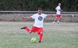 Beaux : deux générations de footballeurs se retrouvent autour du ballon rond