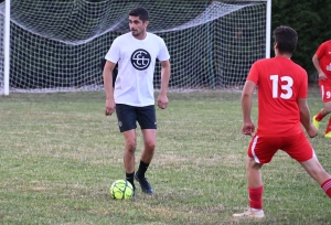 Beaux : deux générations de footballeurs se retrouvent autour du ballon rond