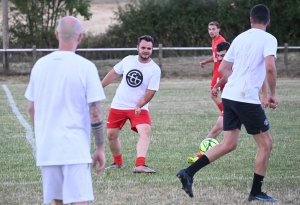 Beaux : deux générations de footballeurs se retrouvent autour du ballon rond