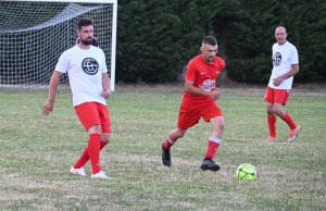 Beaux : deux générations de footballeurs se retrouvent autour du ballon rond