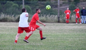 Beaux : deux générations de footballeurs se retrouvent autour du ballon rond