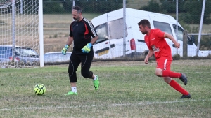 Beaux : deux générations de footballeurs se retrouvent autour du ballon rond