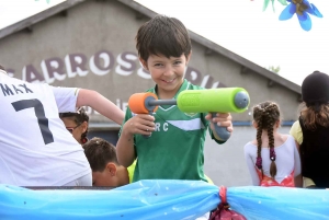 Saint-Romain-Lachalm : un défilé des classes en 0 plein de vie (photos + vidéo)