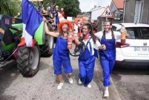 Saint-Romain-Lachalm : un défilé des classes en 0 plein de vie (photos + vidéo)