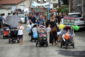 Saint-Romain-Lachalm : un défilé des classes en 0 plein de vie (photos + vidéo)