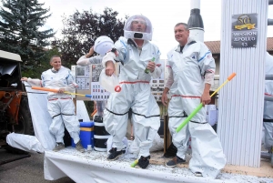 Saint-Romain-Lachalm : un défilé des classes en 0 plein de vie (photos + vidéo)