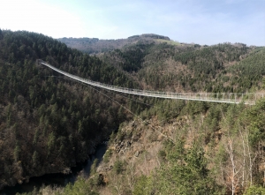 La passerelle himalayenne des gorges du Lignon devrait ouvrir pour les vacances de Pâques