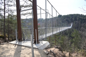 La passerelle himalayenne des gorges du Lignon devrait ouvrir pour les vacances de Pâques