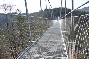 La passerelle himalayenne des gorges du Lignon devrait ouvrir pour les vacances de Pâques