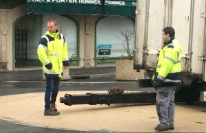 Yssingeaux : une remorque coincée sur un rond-point crée la pagaille en centre-ville