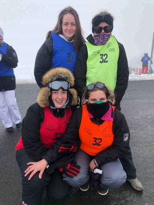 Yssingeaux : des chutes et des fous rires sur la neige pour 4 lycéennes d&#039;Eugénie-Joubert