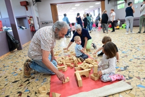 Bas-en-Basset : les enfants de 1 à 4 ans réunis autour des jeux