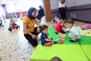 Bas-en-Basset : les enfants de 1 à 4 ans réunis autour des jeux