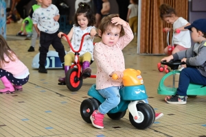 Bas-en-Basset : les enfants de 1 à 4 ans réunis autour des jeux