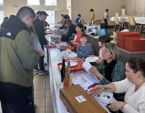 Araules : plus de 250 repas tripes servis par les parents d&#039;élèves de l&#039;école Saint-Joseph