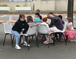 Sainte-Sigolène : une centaine de participants à la première marche pour l&#039;école publique