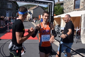 Les Estables : Alexandre Richard tout en haut du Trail du Mézenc